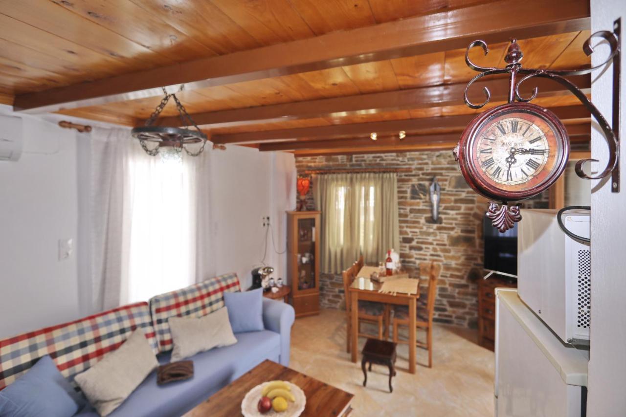 Traditional City Centre House Skopelos Town Exterior photo