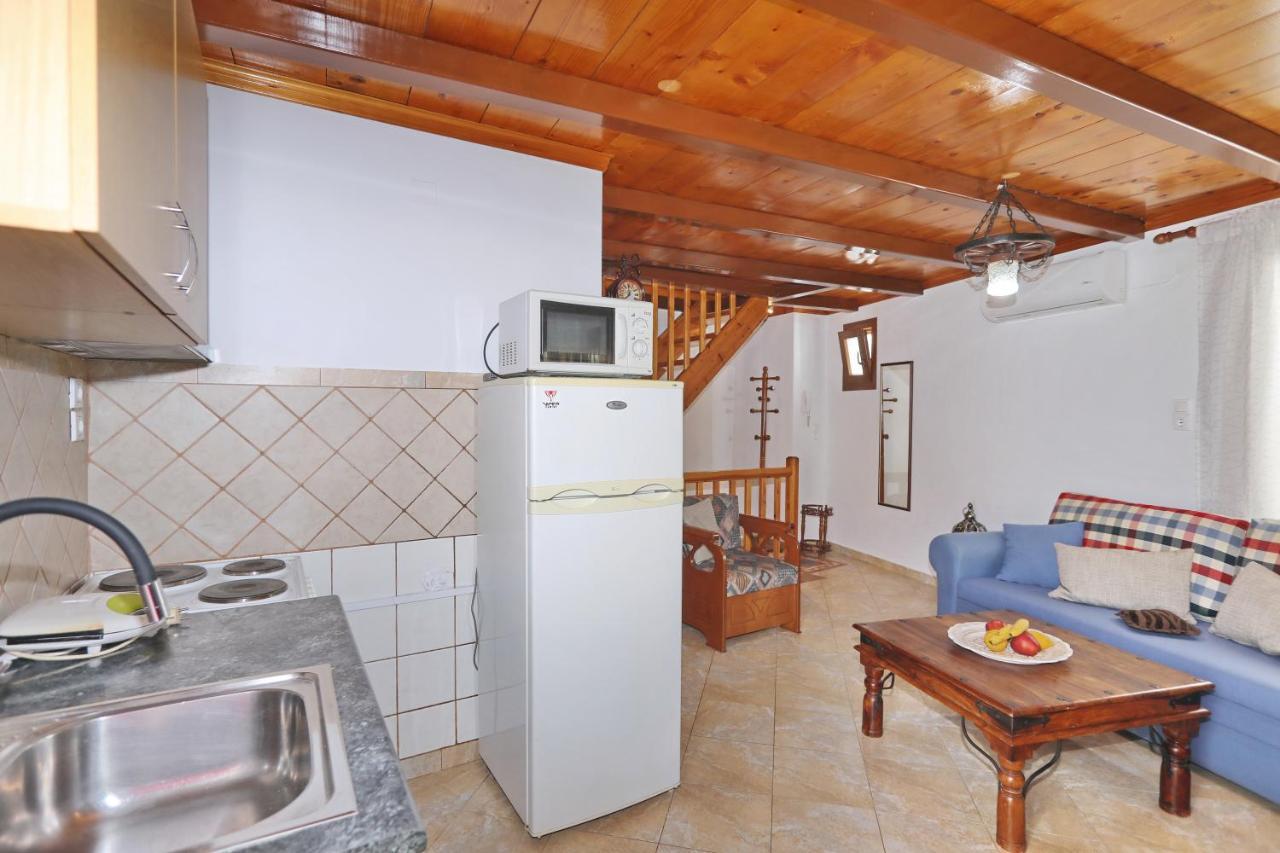Traditional City Centre House Skopelos Town Exterior photo